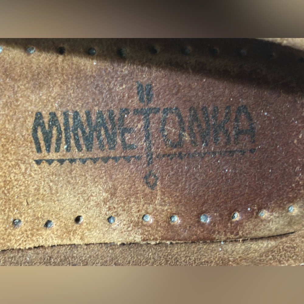 Minnetonka Moccasins 402 Kilty Hardsole Size 5.5 - Picture 4 of 11